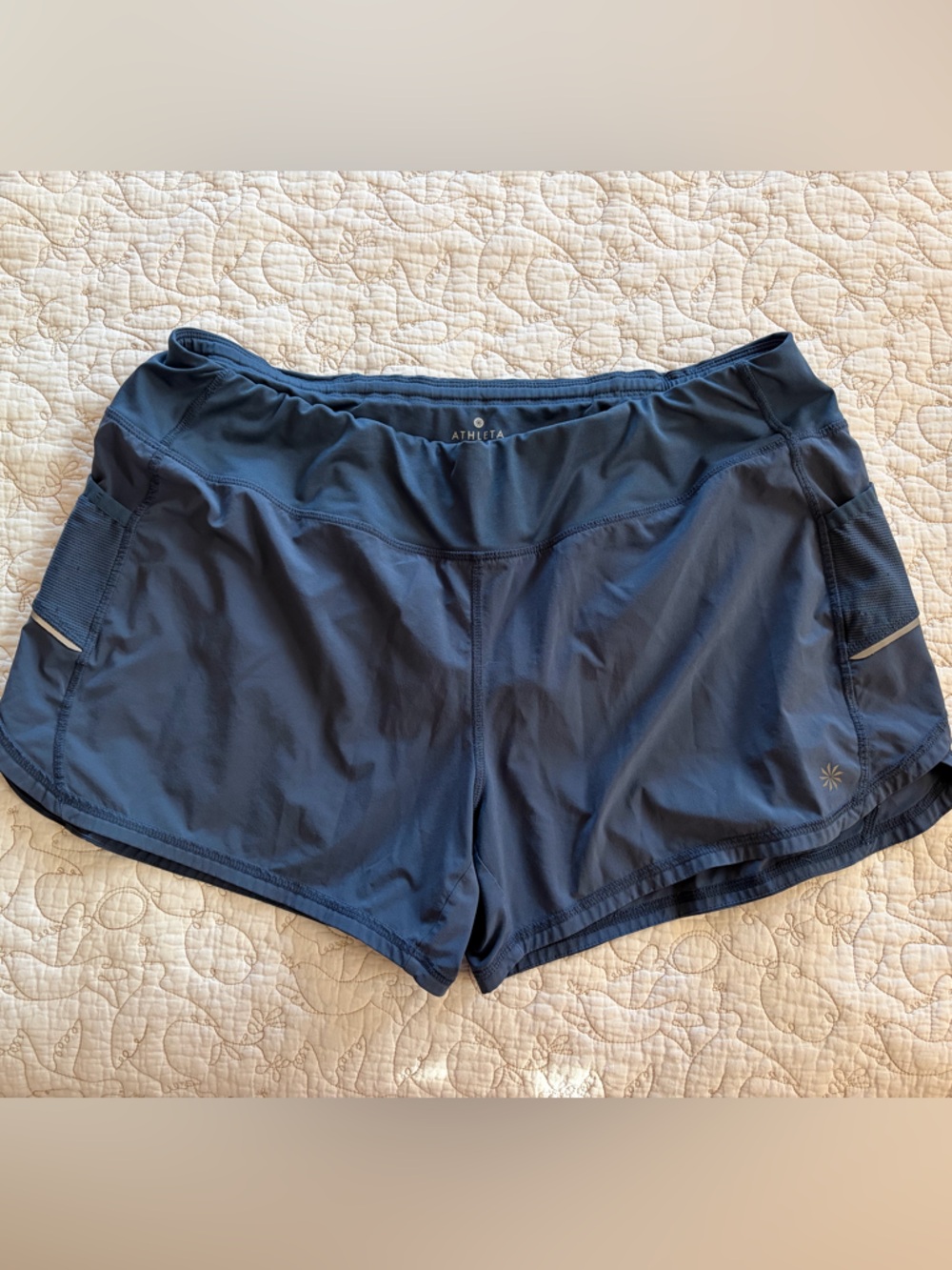 Athleta Mid Rise Navy Athletic Running Shorts